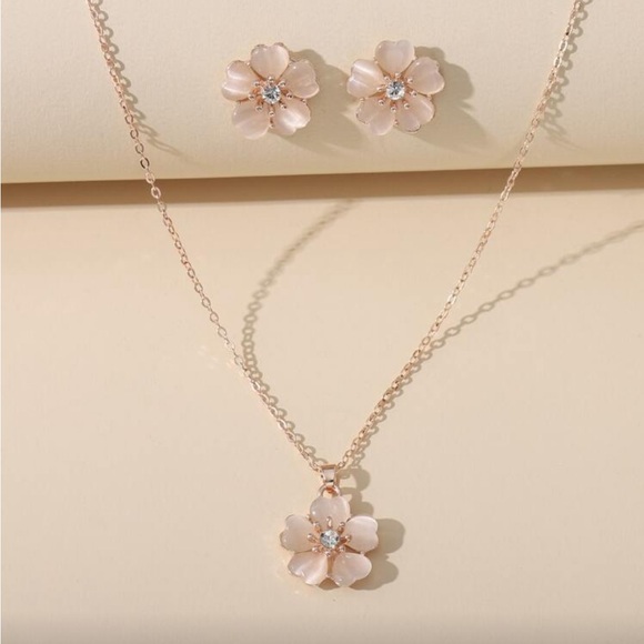 Jewelry - Chic Blossom Pink Necklace and Earring Set